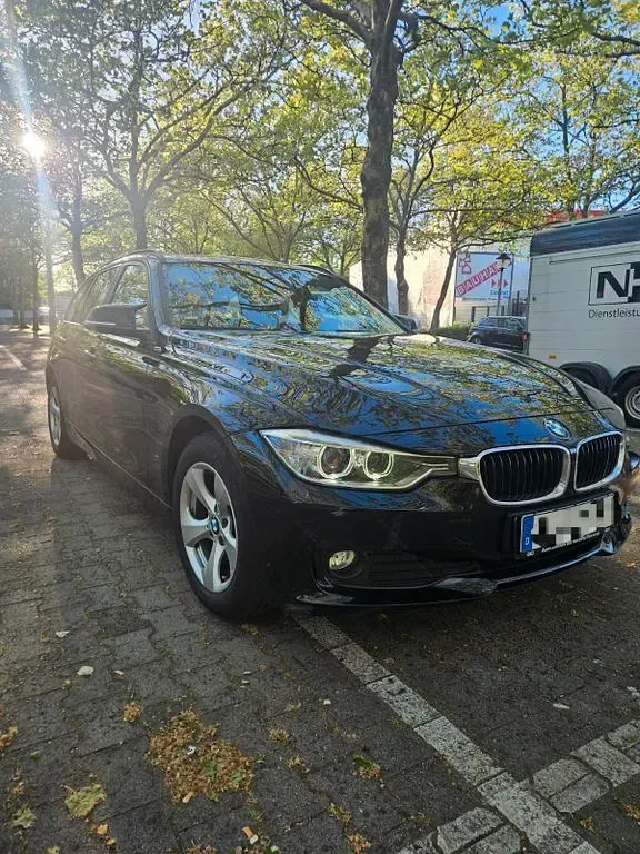 Gebraucht BMW 316 116 PS (85 kW) 2012 Schwarz Kombi
