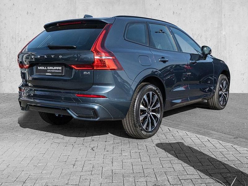 Gebraucht Volvo XC60 Plus 197 PS (144 kW) 2023 Denim blue metallic SUV
