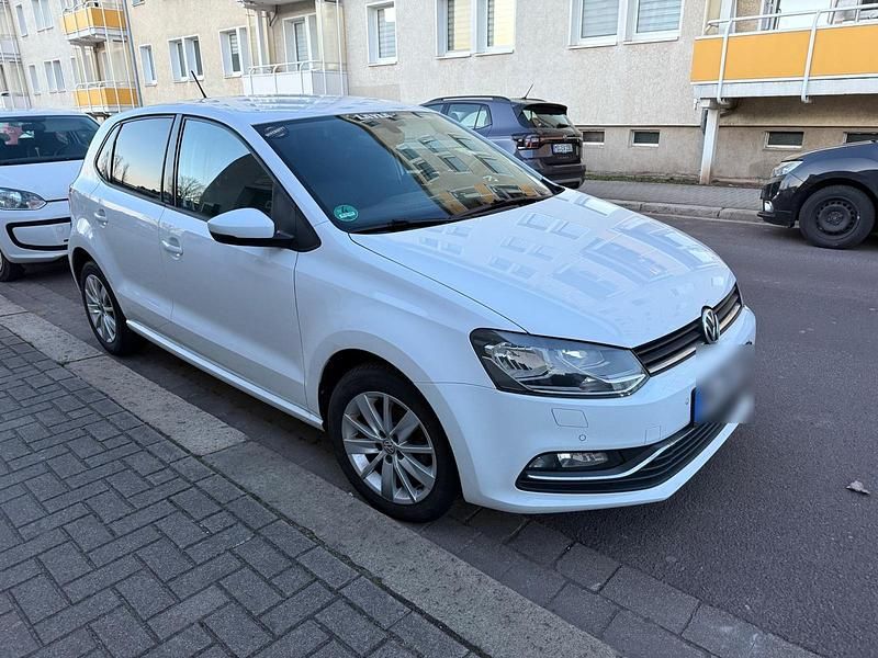 Gebraucht VW Polo 90 PS (66 kW) 2015 Weiß Limousine