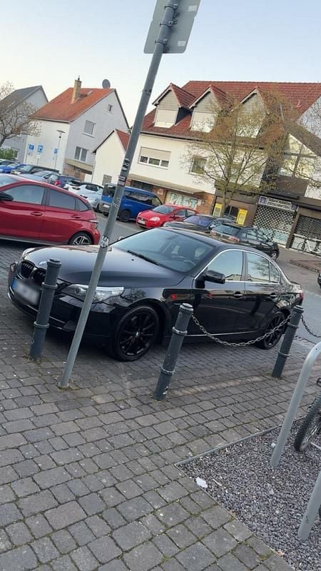Second-hand BMW 523 190 CP (139 kW) 2008 Negru Berlinǎ