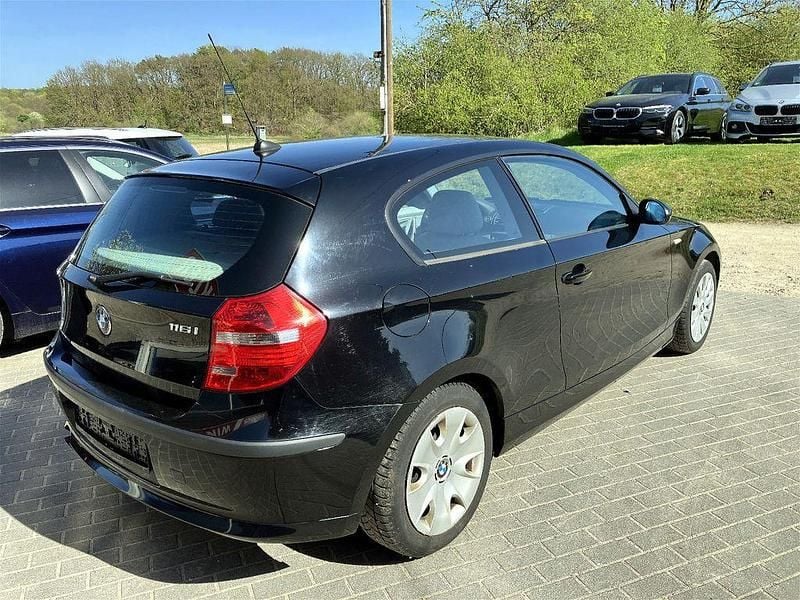 Second-hand BMW 116 122 CP (89 kW) 2007 Negru Hatchback