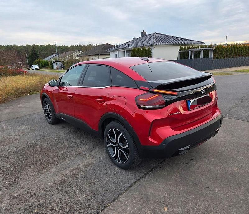 Gebraucht Citroën e-C4 100 kW (136 PS) 2022 Rot Limousine