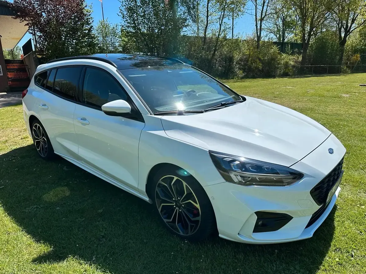 Gebraucht Ford Focus ST 150 PS (110 kW) 2021 Weiß Kombi