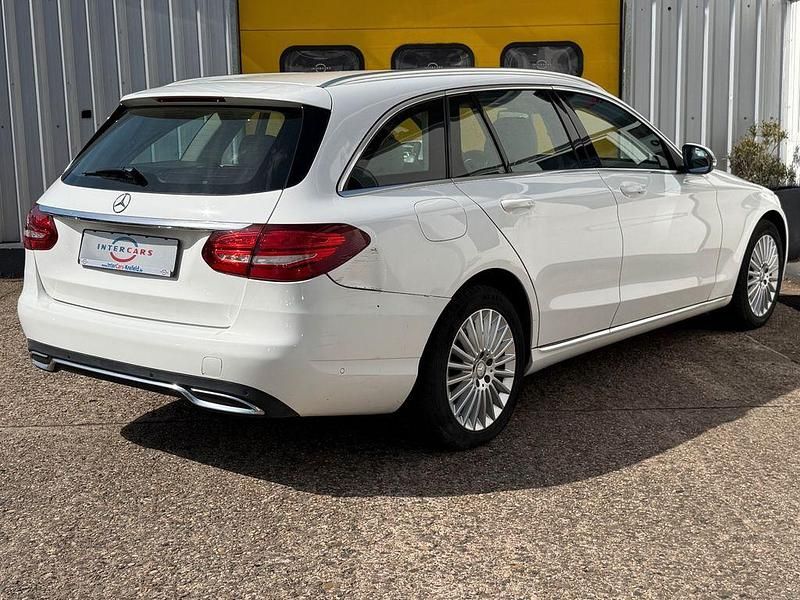 Gebraucht Mercedes C200 136 PS (100 kW) 2016 Weiß Kombi