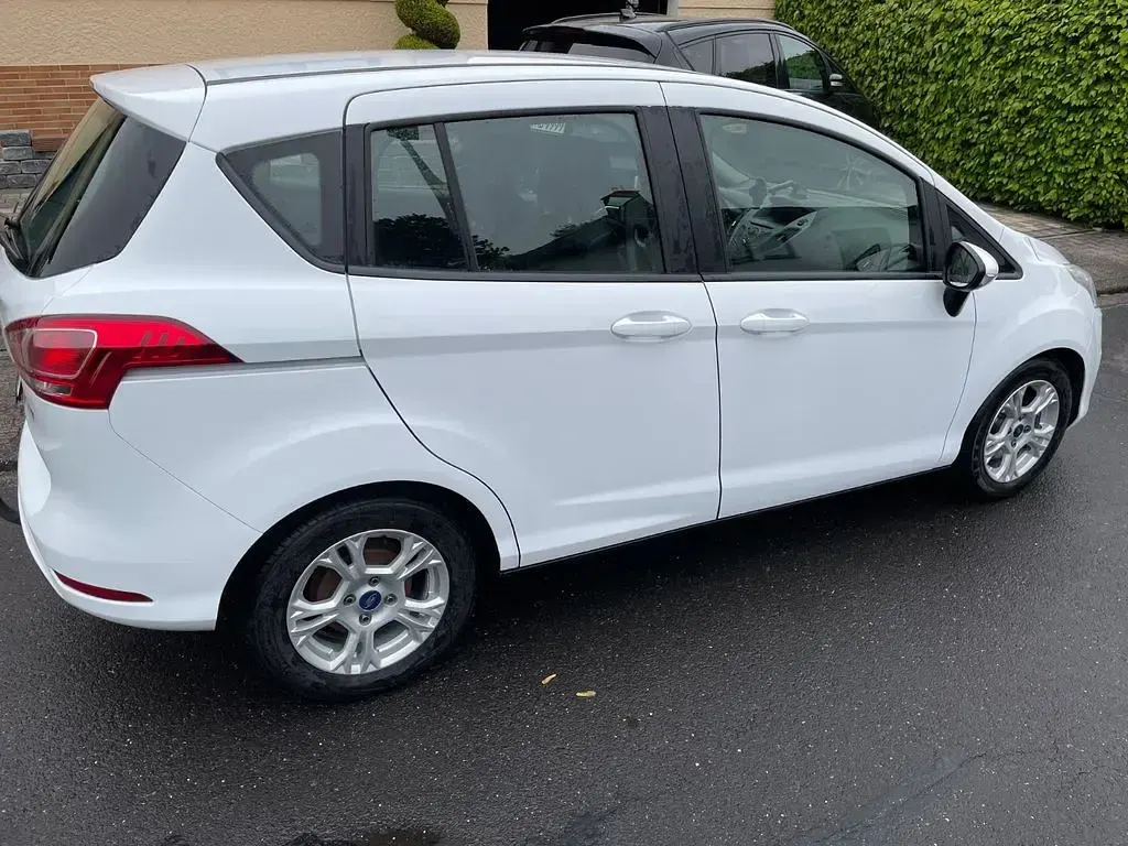Gebraucht Ford B-MAX SYNC Edition 90 PS (66 kW) 2013 Weiß Van / Kleinbus