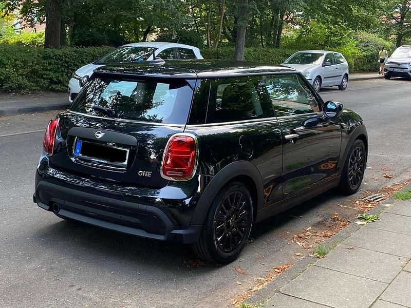 Gebraucht Mini ONE 102 PS (75 kW) 2022 Schwarz Kleinwagen