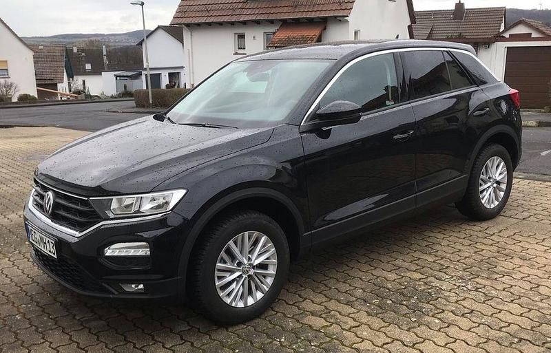 Schwarz Gebraucht 2020 VW T-Roc Basis SUV | 17.000 € (Guter Preis) - Bild 1/4