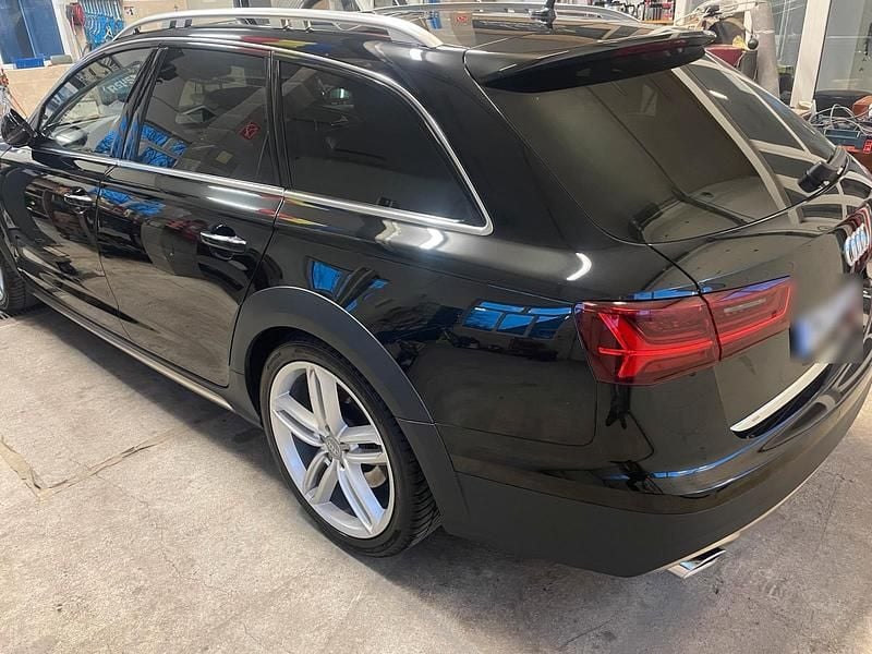 Gebraucht Audi A6 Allroad 218 PS (160 kW) 2017 Schwarz Kombi