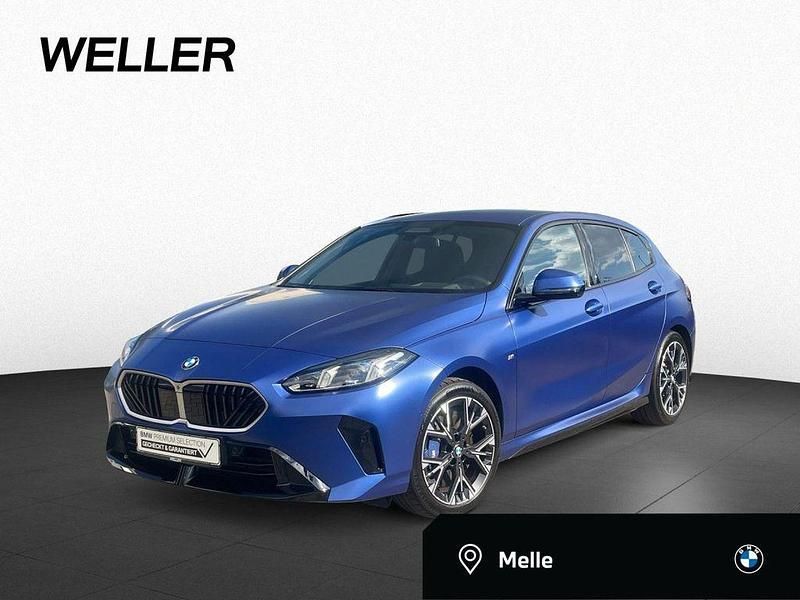 Blau Gebraucht 2024 BMW 120 M Sport Kleinwagen | 34.880 € (Superpreis) - Bild 1/4