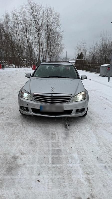 Silber Gebraucht 2010 Mercedes C220 Limousine | 7.000 € (Guter Preis) - Bild 1/4