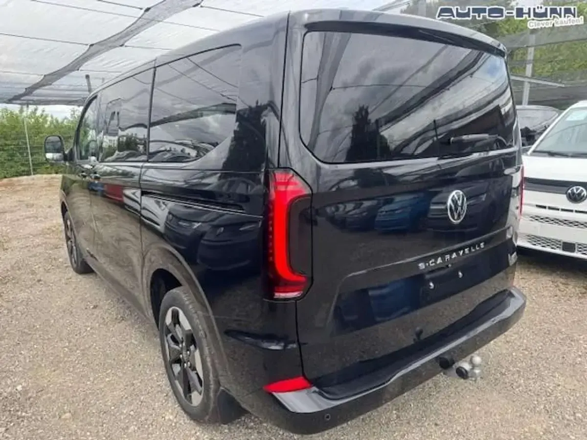 Neu VW Caravelle Style 160 kW (218 PS) 2026 Midnight black metallic Van