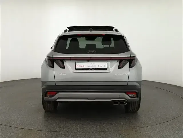 Neu Hyundai Tucson 150 PS (110 kW) 2025 Silber SUV