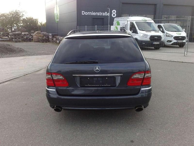 Gebraucht Mercedes E350 Avantgarde 292 PS (214 kW) 2009 Grau Kombi