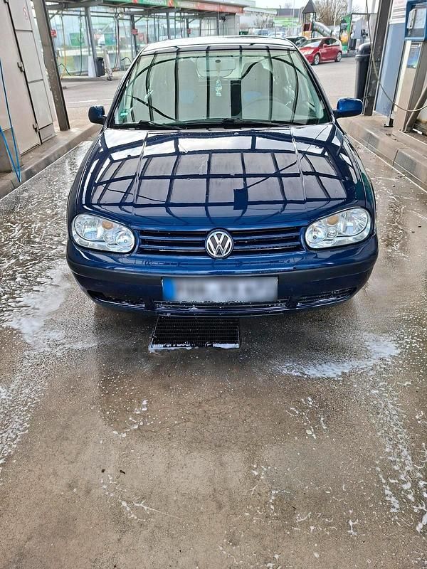 Gebraucht VW Golf IV Basis 75 PS (55 kW) 2001 Blau Kleinwagen