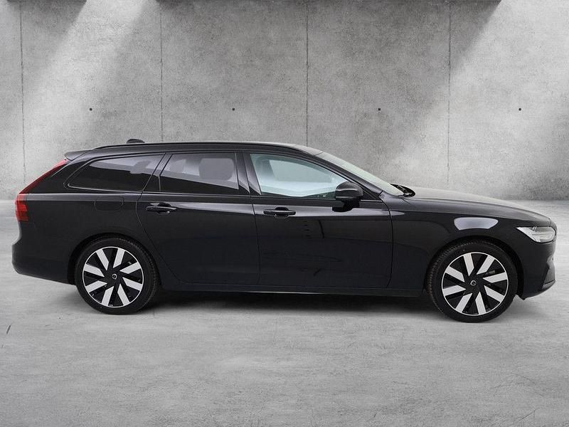Gebraucht Volvo V90 Plus 455 PS (334 kW) 2025 Schwarz Kombi