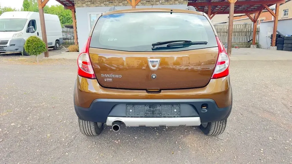 Gebraucht Dacia Sandero Stepway 84 PS (61 kW) 2012 Braun Limousine