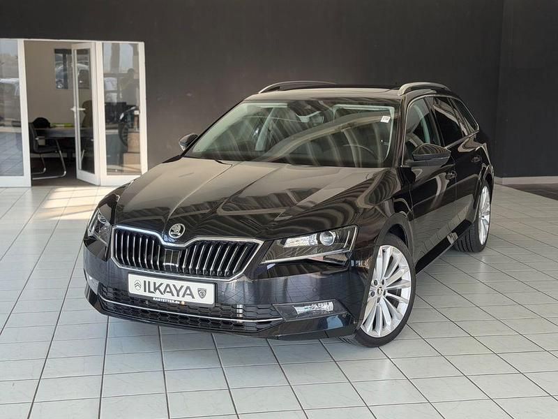 Gebraucht Skoda Superb Style 220 PS (161 kW) 2015 Schwarz Kombi