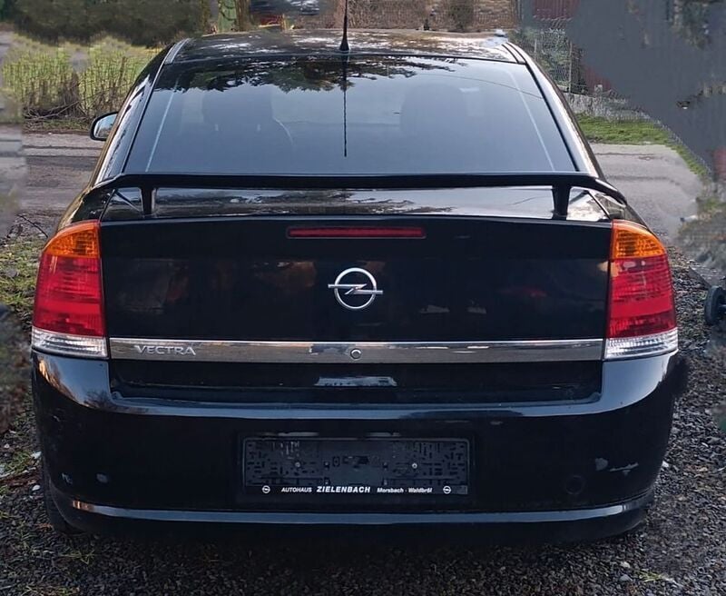 Schwarz Gebraucht 2006 Opel Vectra Limousine | 2.000 € (Guter Preis) - Bild 1/4