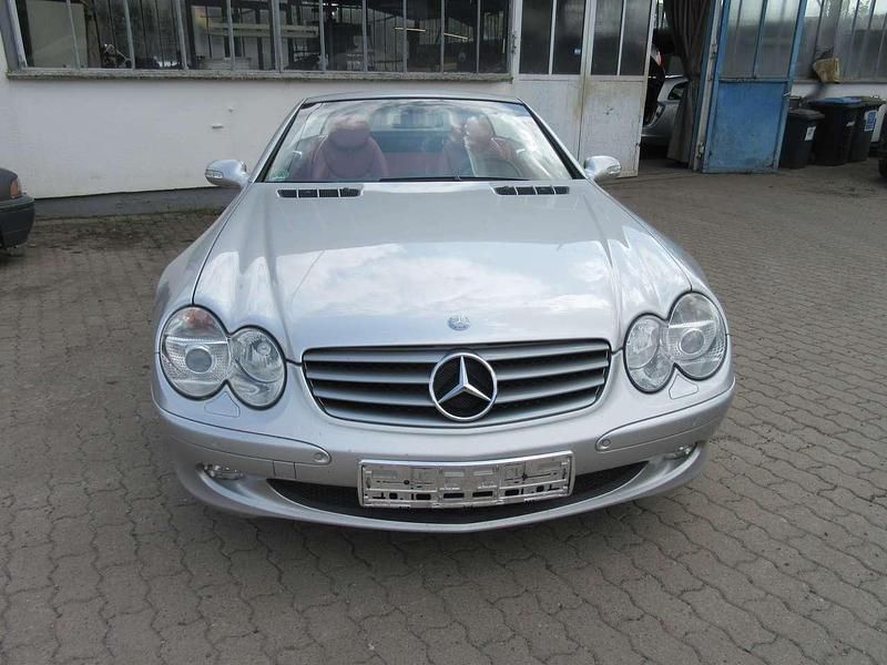 Brillantsilber metalliclack Gebraucht 2003 Mercedes SL350 Cabrio | 18.999 € (Fairer Preis) - Bild 1/4