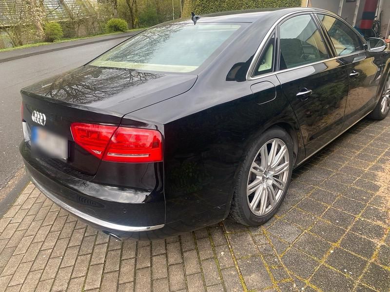 Gebraucht Audi A8 290 PS (213 kW) 2010 Schwarz Limousine