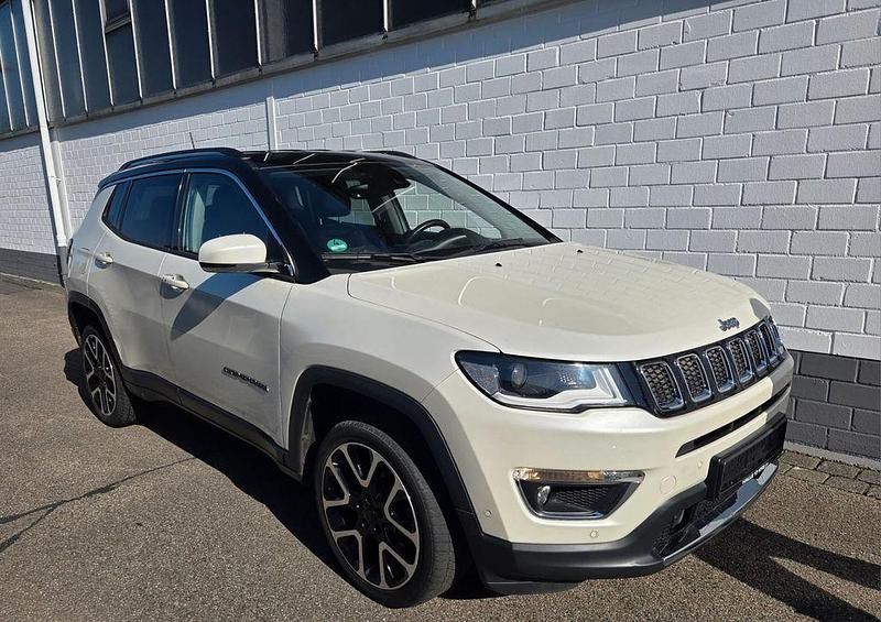 Weiß Gebraucht 2017 Jeep Compass Limited SUV | 11.150 € - Bild 1/4
