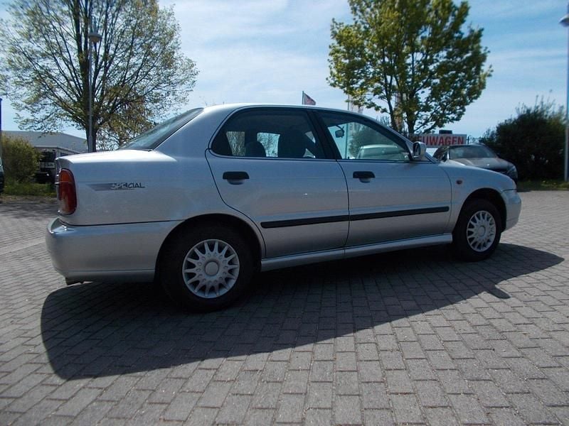 Gebraucht Suzuki Baleno 86 PS (63 kW) 2001 Silber Limousine
