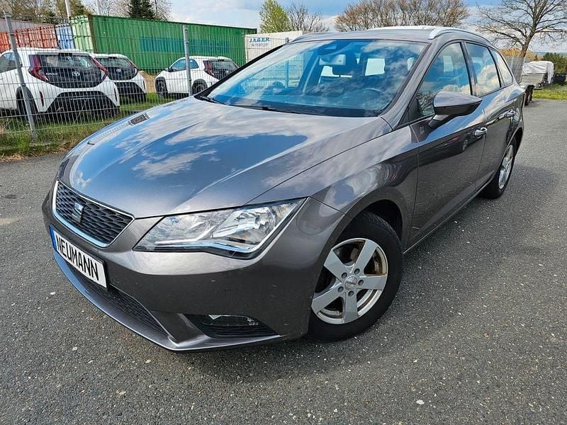 Usado Seat Leon ST Style 150 HP (110 kW) 2014 Cinzento Carrinha