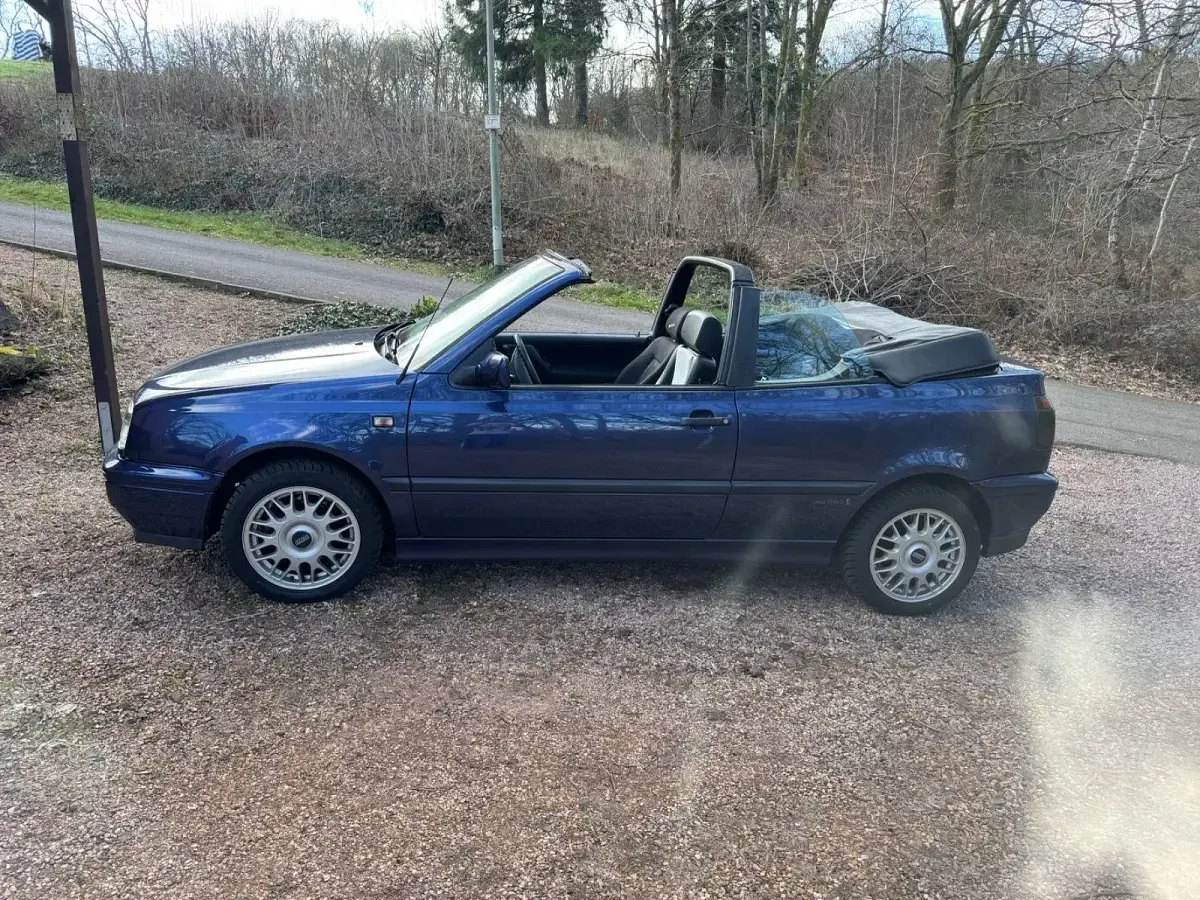 Gebraucht VW Golf Cabriolet 90 PS (66 kW) 1995 Blau Cabrio