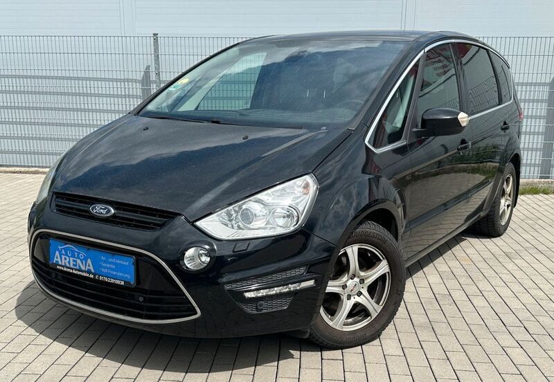 Schwarz Gebraucht 2015 Ford S-MAX Titanium Van / Kleinbus | 4.750 € - Bild 1/4