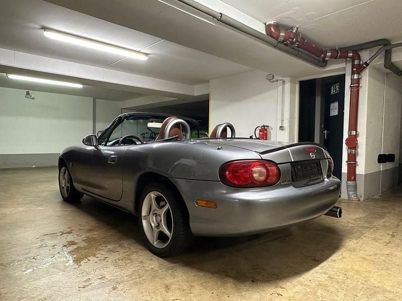 Gebraucht Mazda MX5 110 PS (80 kW) 2002 Grau Cabrio