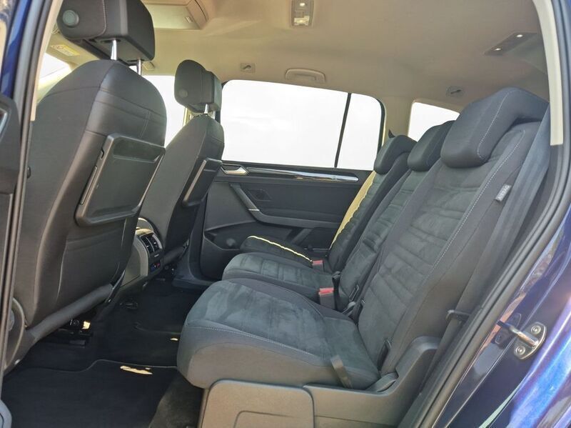 Gebraucht VW Touran Highline 150 PS (110 kW) 2021 Blau Van / Kleinbus