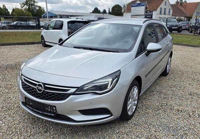 Silber Gebraucht 2018 Opel Astra Edition Kombi | 9.990 € (Fairer Preis) - Bild 1/4