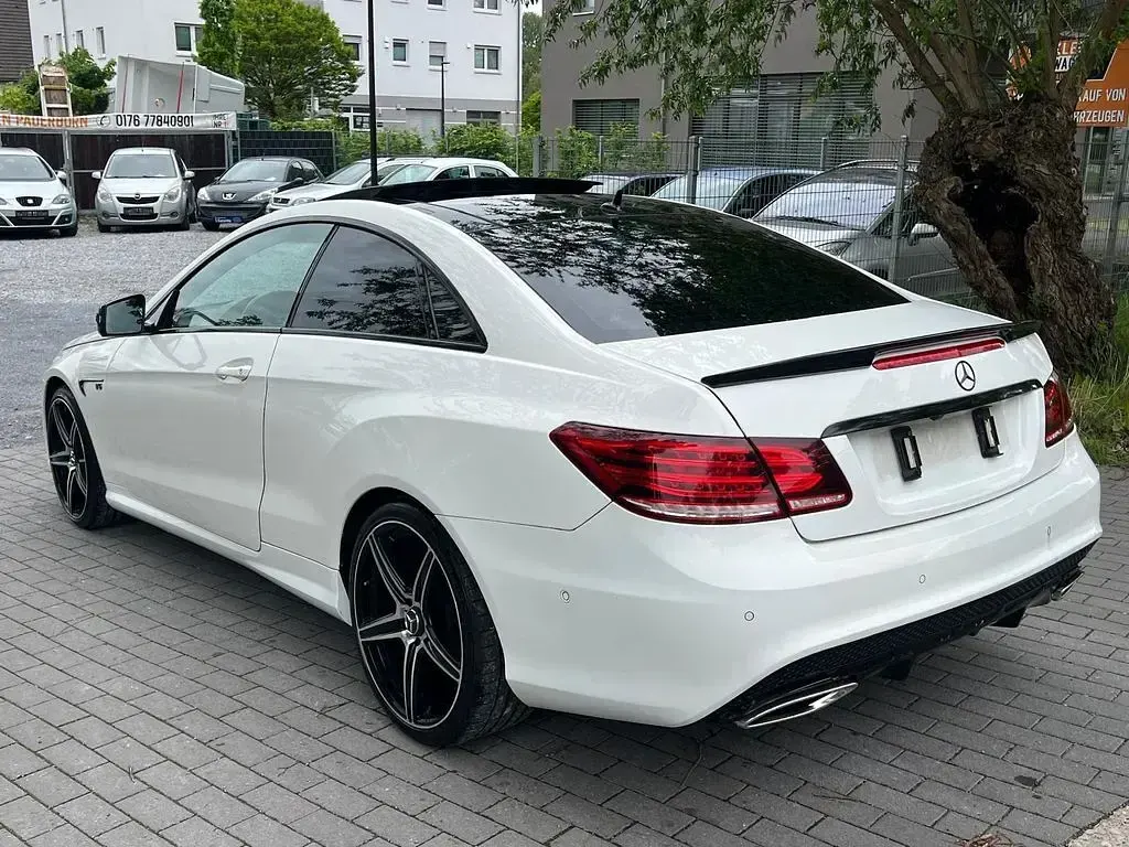Gebraucht Mercedes E350 AMG 252 PS (185 kW) 2013 Weiß Coupé