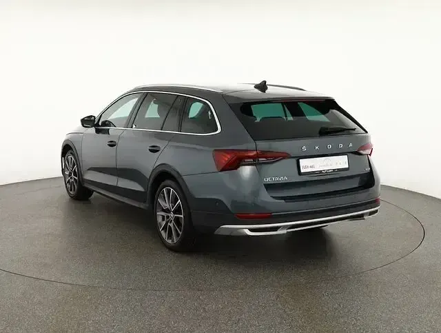 Gebraucht Skoda Octavia 147 PS (108 kW) 2021 Grau