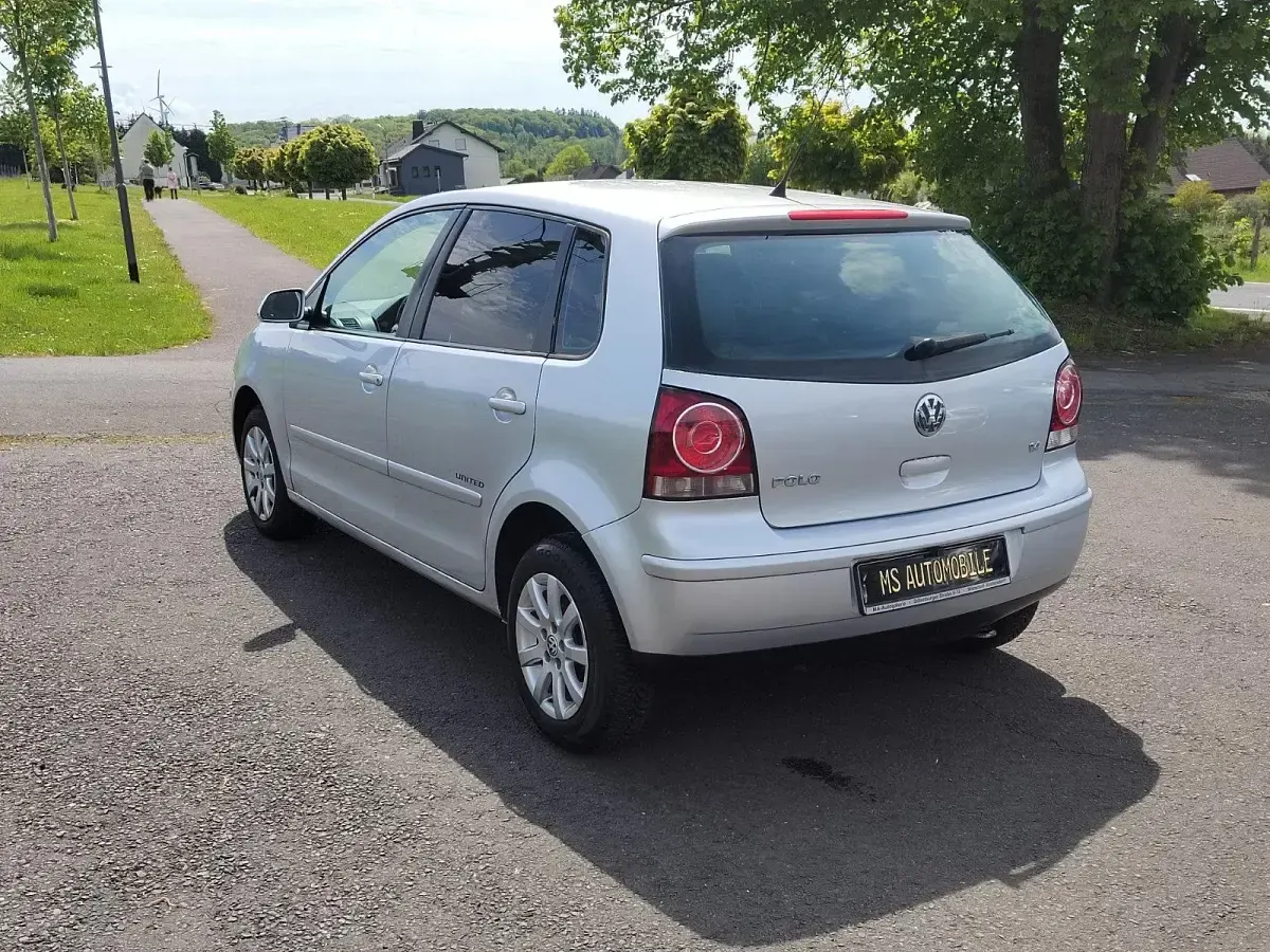 Second-hand VW Polo United 80 CP (58 kW) 2009 Argintiu Hatchback