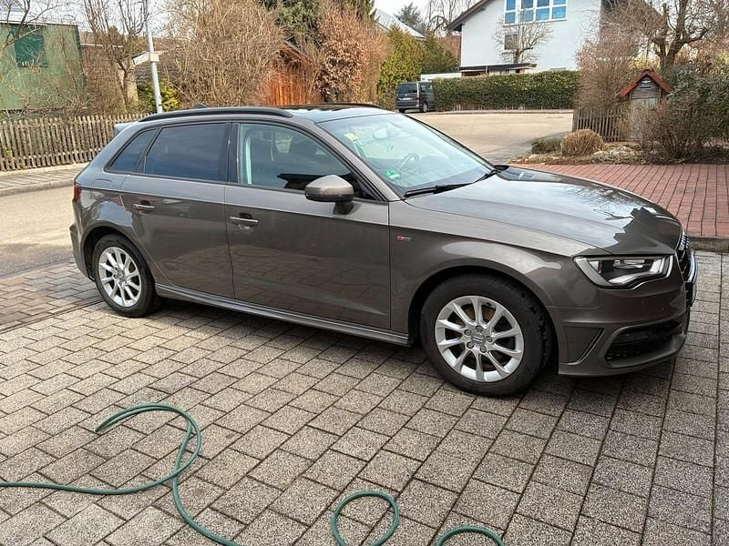 Gebraucht Audi A3 S-Line 149 PS (109 kW) 2015 Grau Kleinwagen