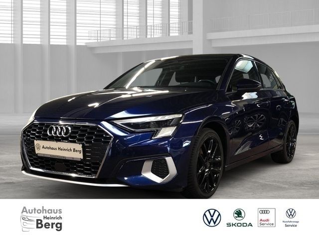 Blau Gebraucht 2020 Audi A3 Sportback Advanced Kleinwagen | 23.850 € (Etwas zu teuer) - Bild 1/4