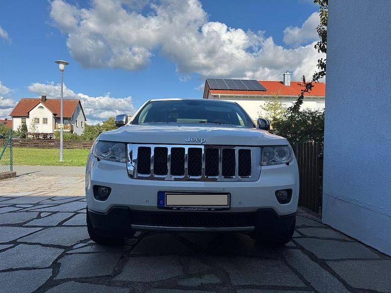 Weiß Gebraucht 2010 Jeep Grand Cherokee Overland SUV | 13.500 € - Bild 1/4