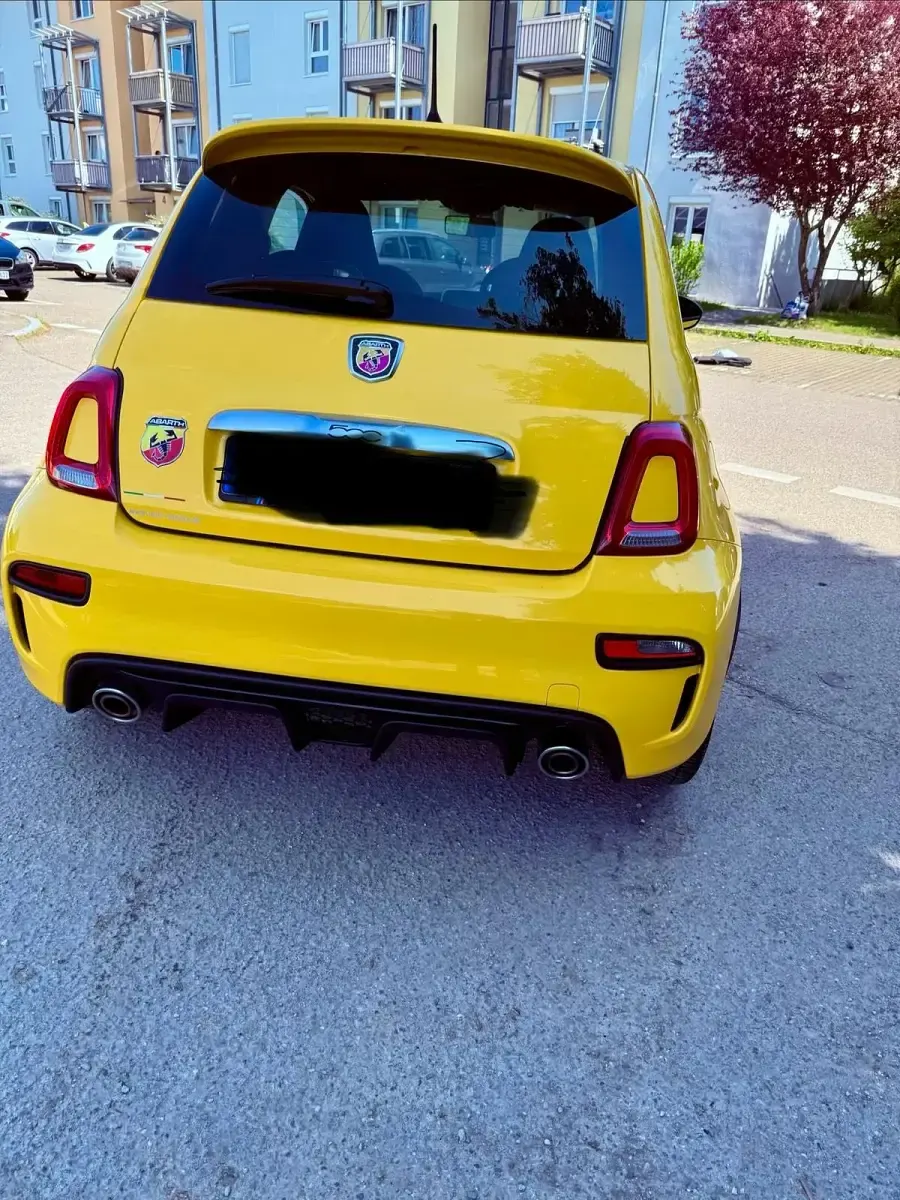 Gebraucht Abarth 595 145 PS (106 kW) 2019 Gelb Kleinwagen