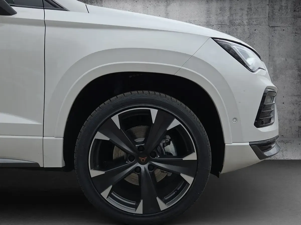 Neu Cupra Ateca 150 PS (110 kW) 2026 Weiß SUV