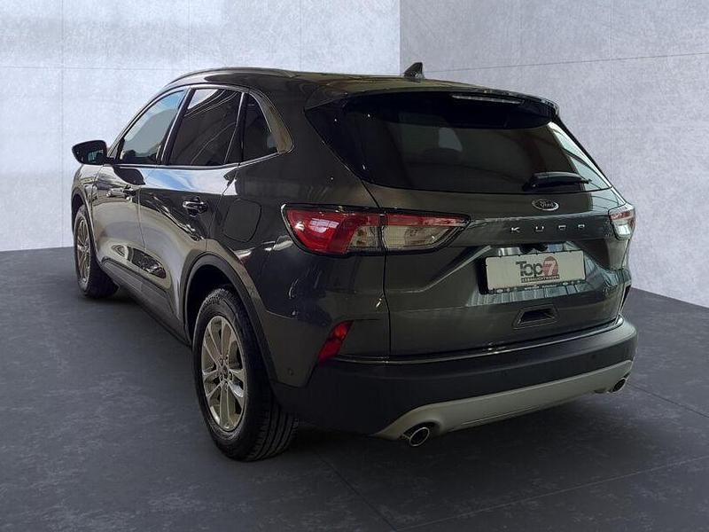 Gebraucht Ford Kuga Titanium 120 PS (88 kW) 2023 Magneticgrau (metallic) SUV