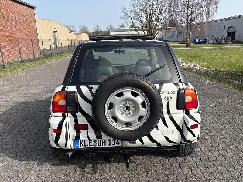 Gebraucht Toyota RAV4 129 PS (94 kW) 1995 Weiß SUV