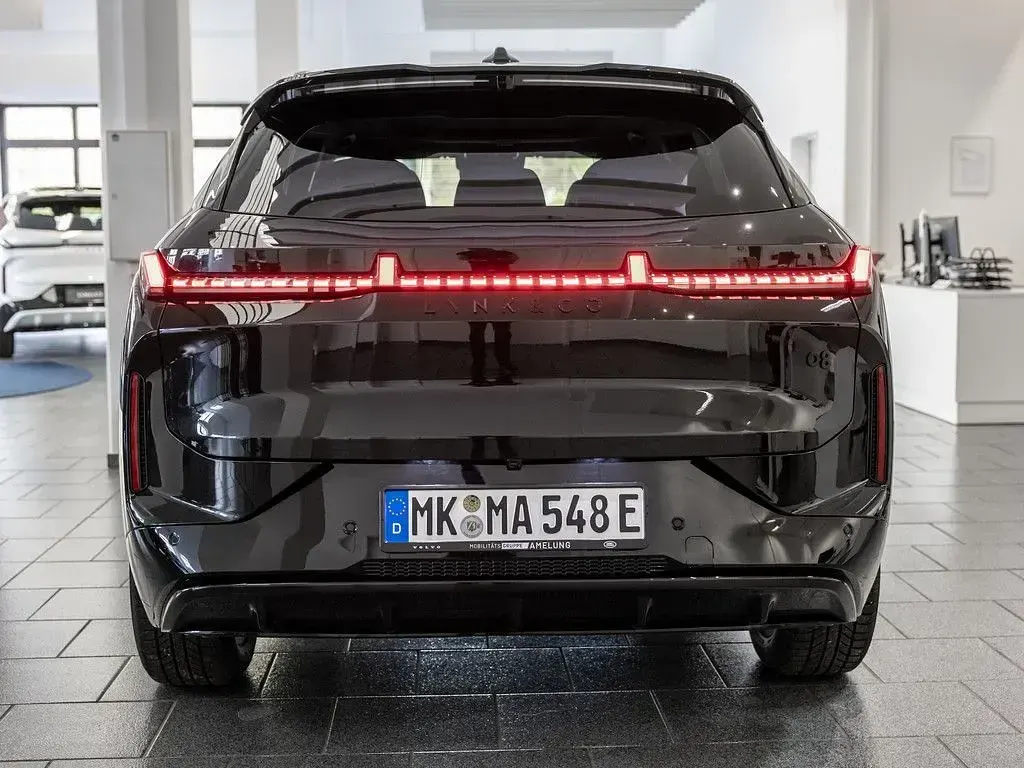 Second-hand Lynk & Co 08 349 CP (256 kW) 2026 Negru SUV