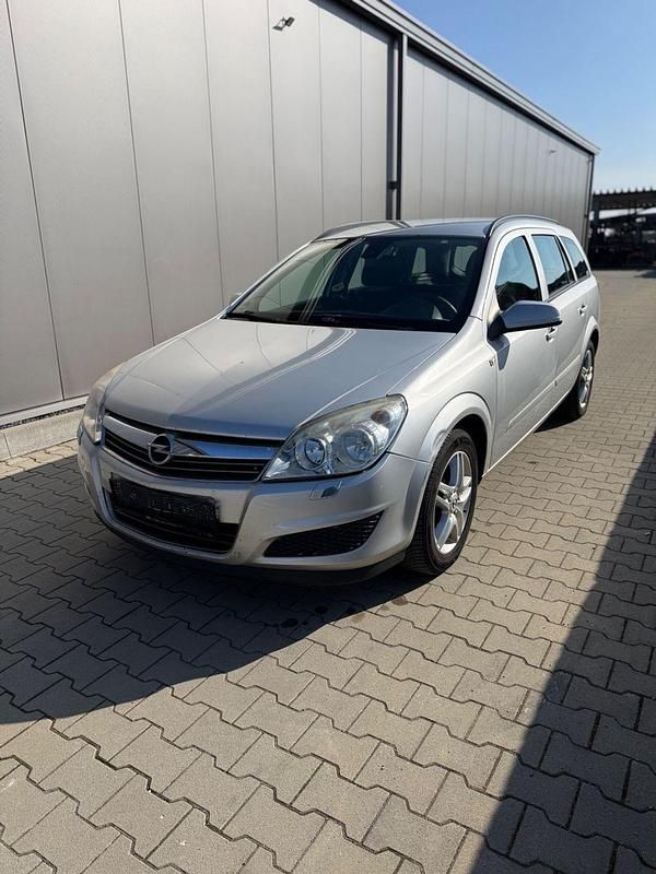 Gebraucht Opel Astra 140 PS (102 kW) 2007 Silber Kombi