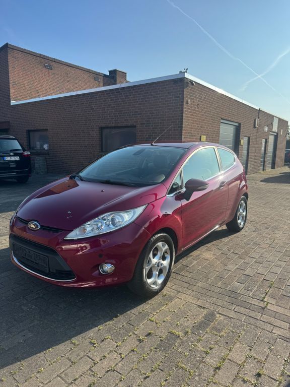 Violet Gebraucht 2008 Ford Fiesta Titanium Kleinwagen | 4.990 € (Etwas zu teuer) - Bild 1/4
