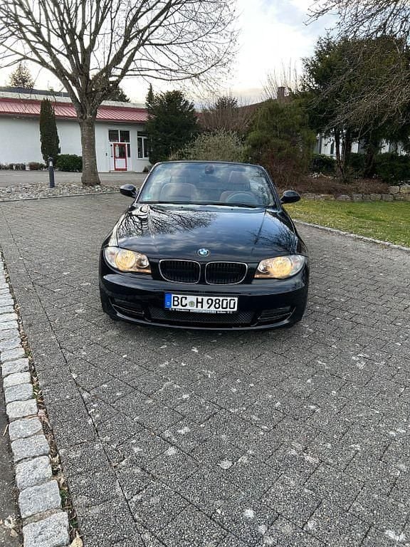 Gebraucht BMW 118 Cabriolet 143 PS (105 kW) 2009 Schwarz Cabrio