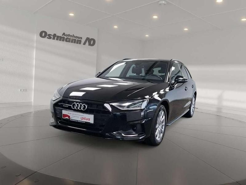 Mythosschwarz metallic Gebraucht 2021 Audi A4 Ambiente Kombi | 26.240 € (Guter Preis) - Bild 1/4