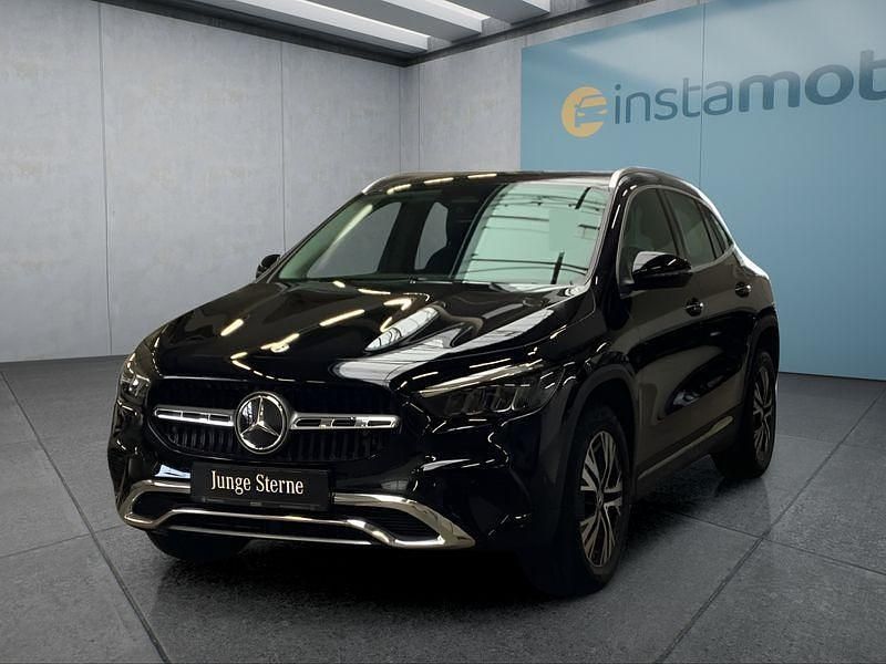 Schwarz Gebraucht 2024 Mercedes GLA180 SUV | 38.599 € (Teuer) - Bild 1/4