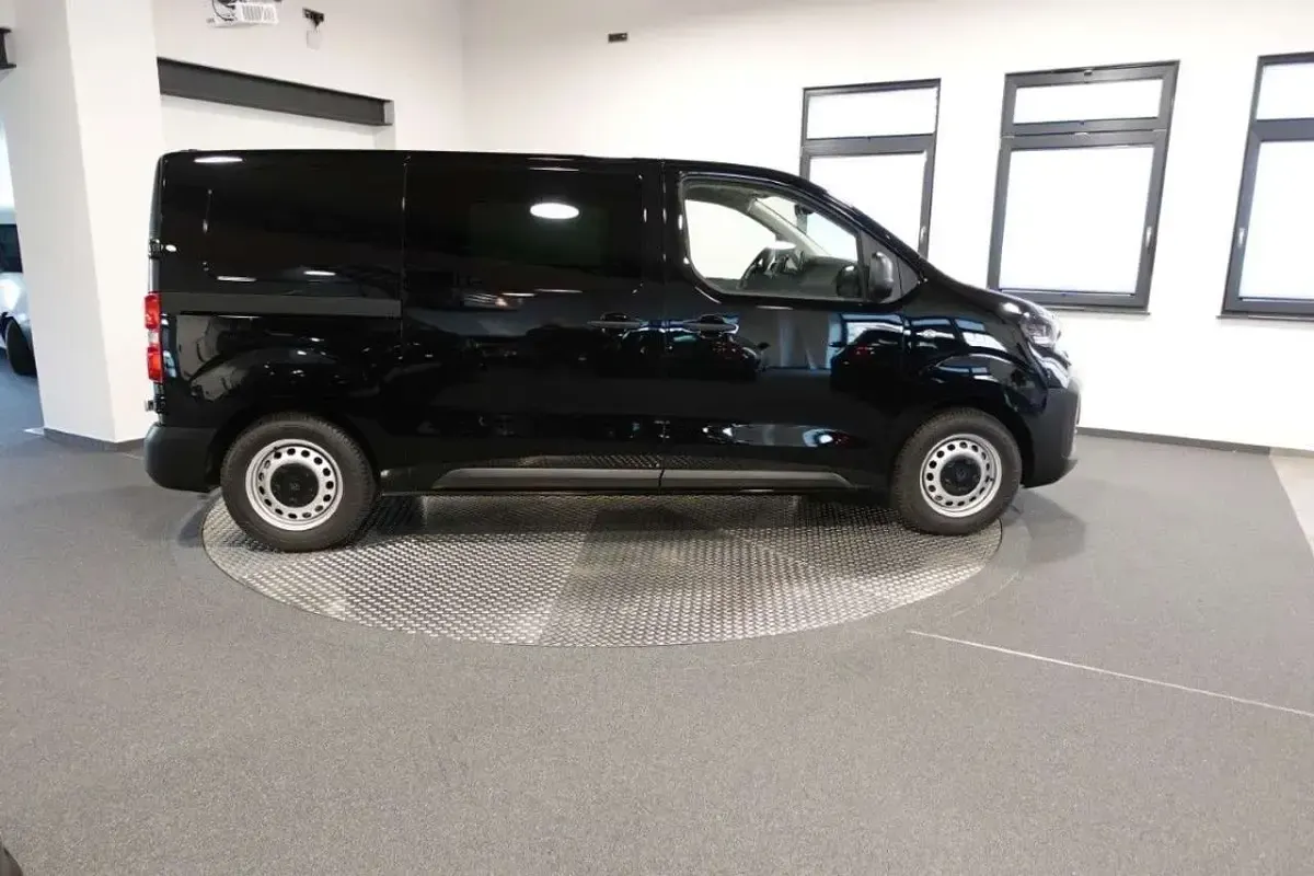 Neu Peugeot Expert 144 PS (105 kW) 2025 Schwarz Van