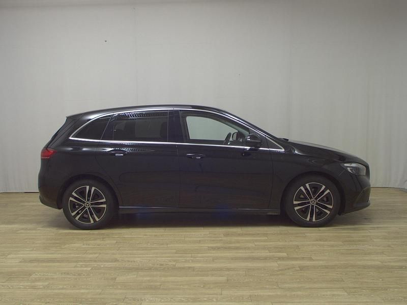 Nachtschwarz Gebraucht 2023 Mercedes B200 Progressive Van / Kleinbus | 22.980 € (Fairer Preis) - Bild 1/4